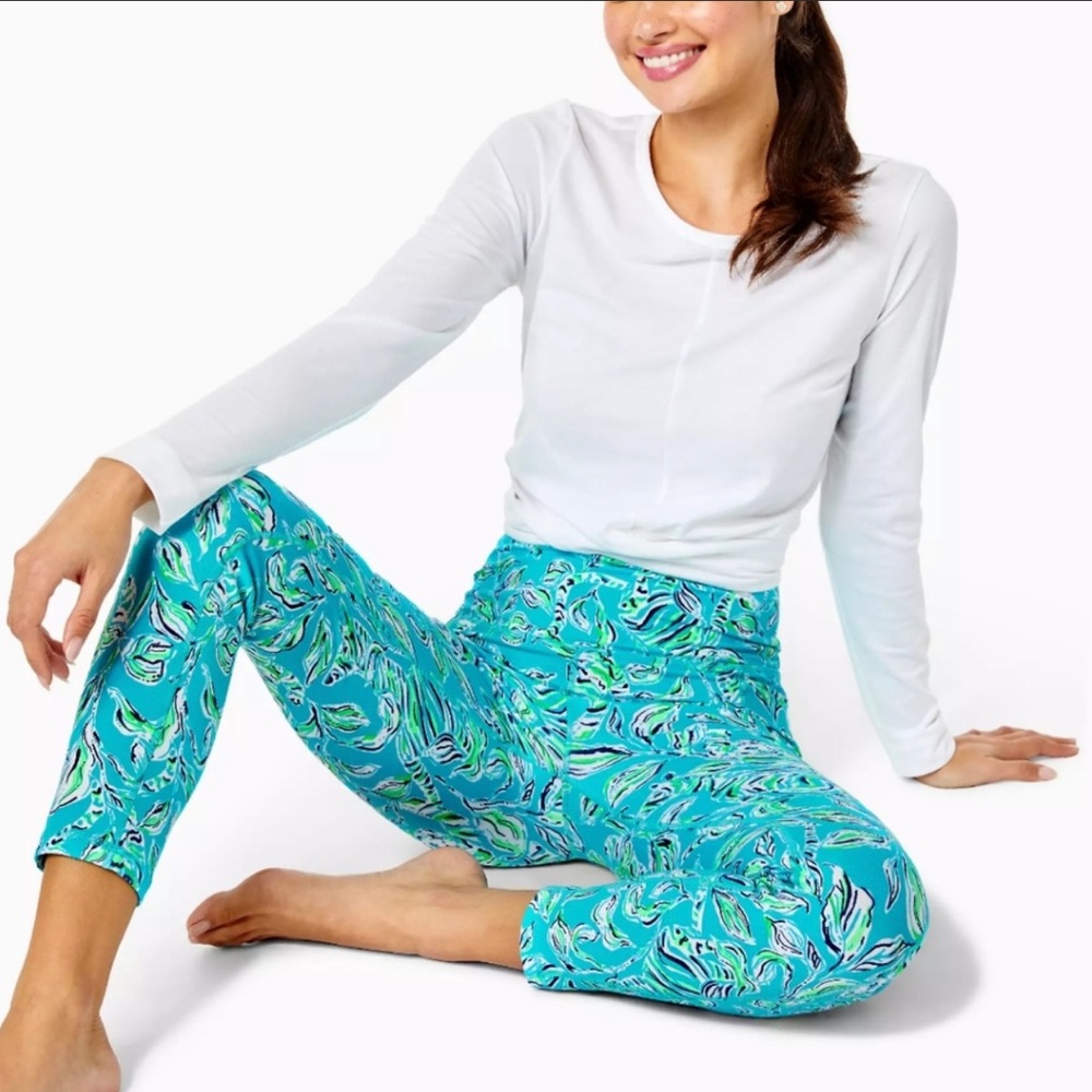 Brand New LILLY PULITZER Luxletic Weekender High Rise Turquoise Oasis Outta Line